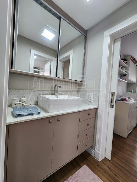 Apartamento 1 suíte, 2 demi suítes, 2 vagas garagem, Centro de Balneário Camboriú. Próximo da Havan na Barra Sul, academias e comércios no geral. — foto 11