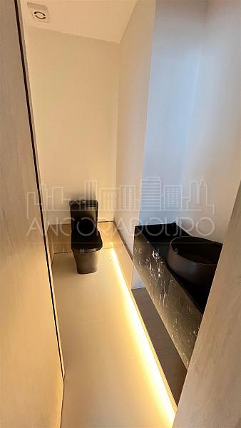 4 suítes, 3 vagas garagem, mobiliado, andar alto. Barra Sul de Balneário Camboriú. — foto 7