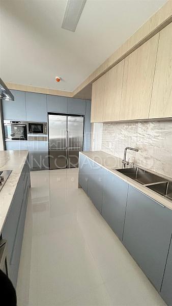 4 suítes, 3 vagas garagem, mobiliado, andar alto. Barra Sul de Balneário Camboriú. — foto 4