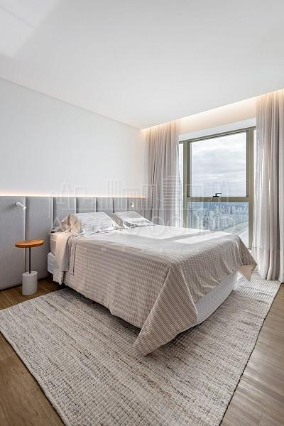 4 suítes, 3 vagas garagem, mobiliado, andar alto. Barra Sul de Balneário Camboriú. — foto 11