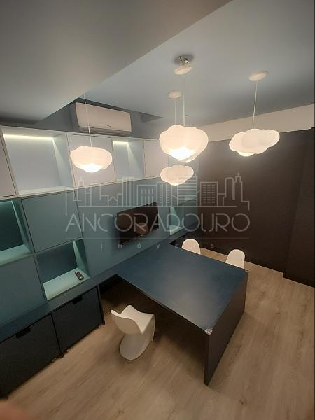 2 Dormitórios (1 suíte), Sacada com churrasqueira, 1 Vaga garagem privativa. Nações em Balneário Camboriú. — foto 13