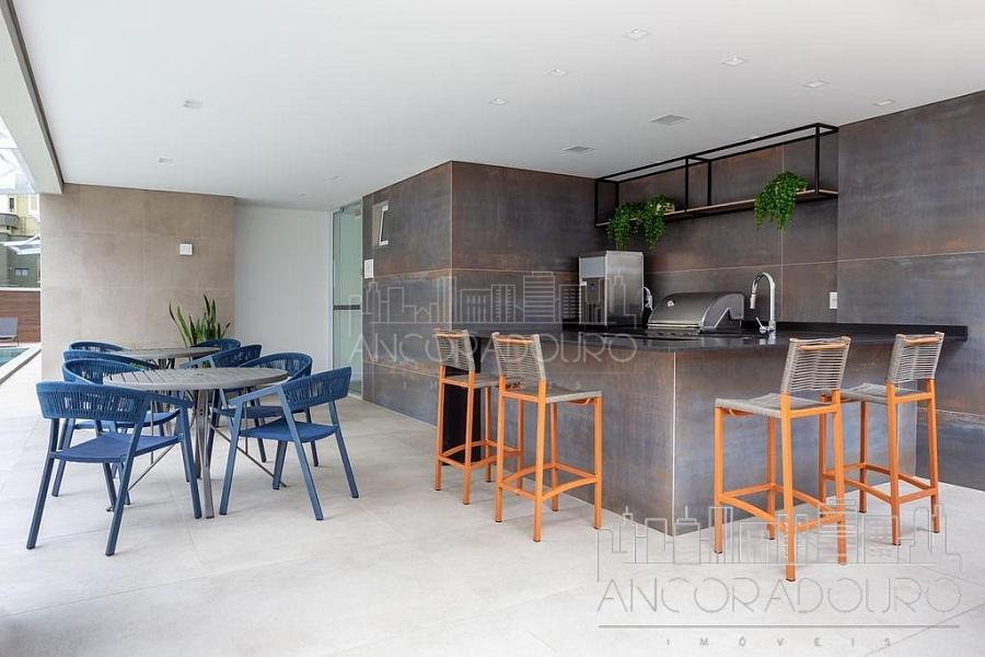 Apartamento com 3 dormitórios (sendo 1 Suíte), 2 Vagas de Garagem, Centro de Balneário Camboriú. — foto 9