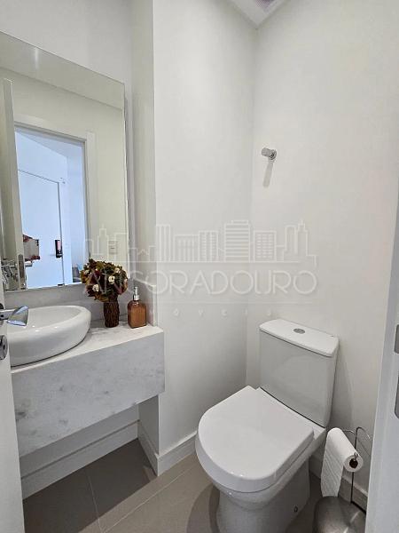 3 Dormitórios (sendo 2 suítes), 2 vagas garagem, mobiliado, Centro de Balneário Camboriú. — foto 19