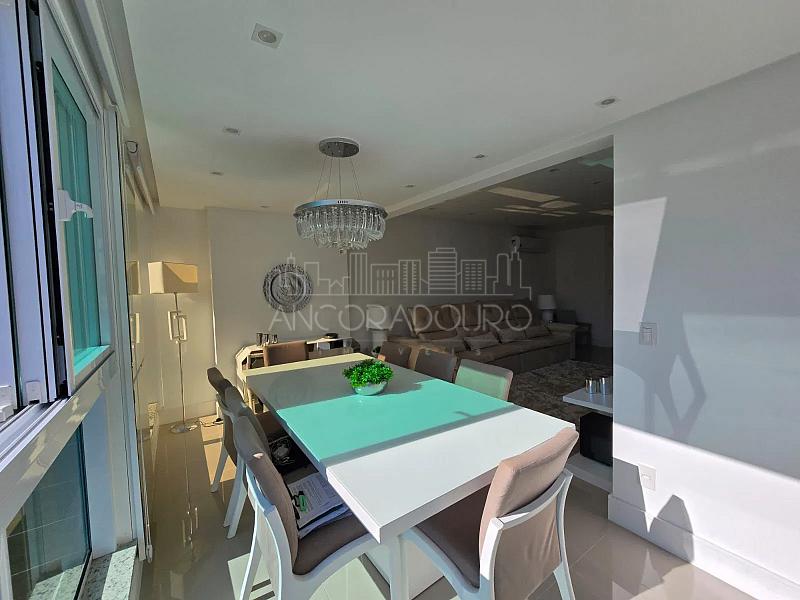 3 Dormitórios (sendo 2 suítes), 2 vagas garagem, mobiliado, Centro de Balneário Camboriú. — foto 5