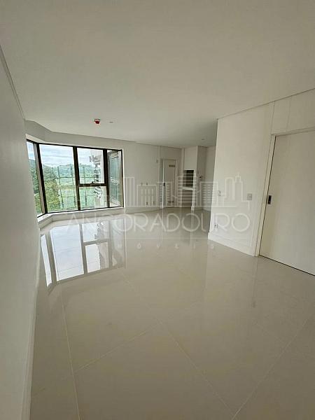 4 suítes, 3 vagas garagem, Barra Sul de Balneário Camboriú. — foto 7