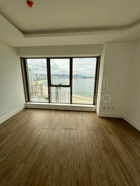 4 suítes, 3 vagas garagem, Barra Sul de Balneário Camboriú. — foto 17