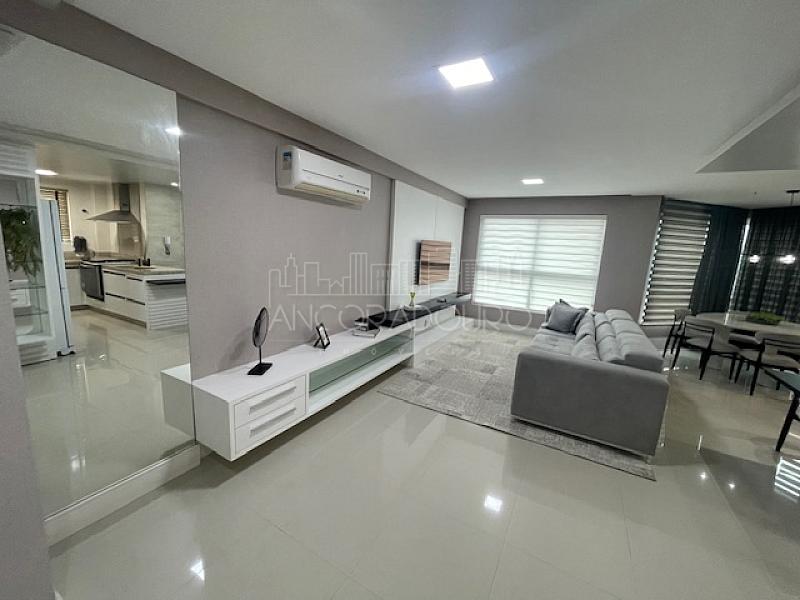 3 Suítes, mobiliado, 3 vagas de garagem, Região Central de Balneário Camboriú. — foto 5