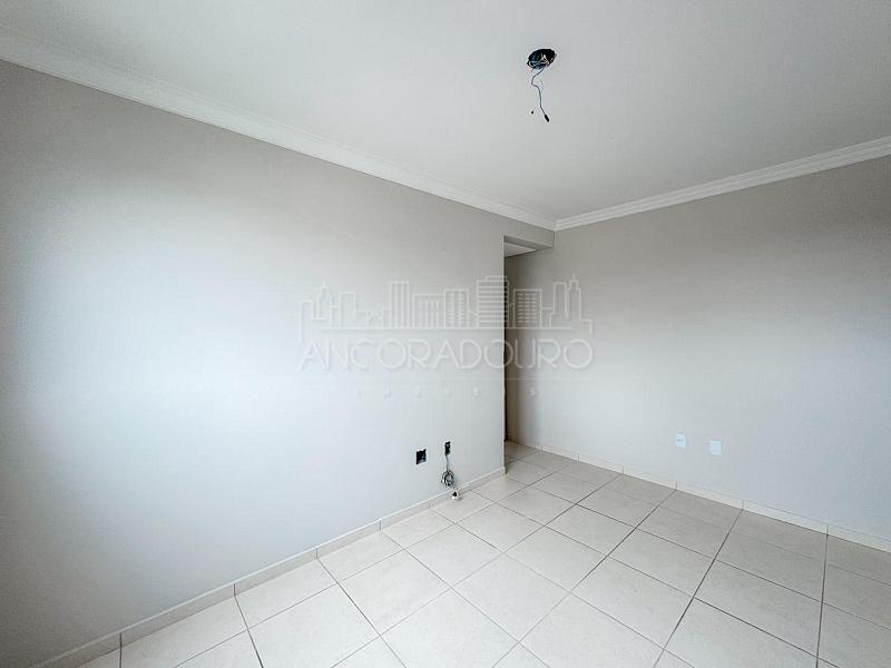 2 Dormitórios, vaga privativa, reformado, sacada com churrasqueira à carvão, Camboriú. — foto 8