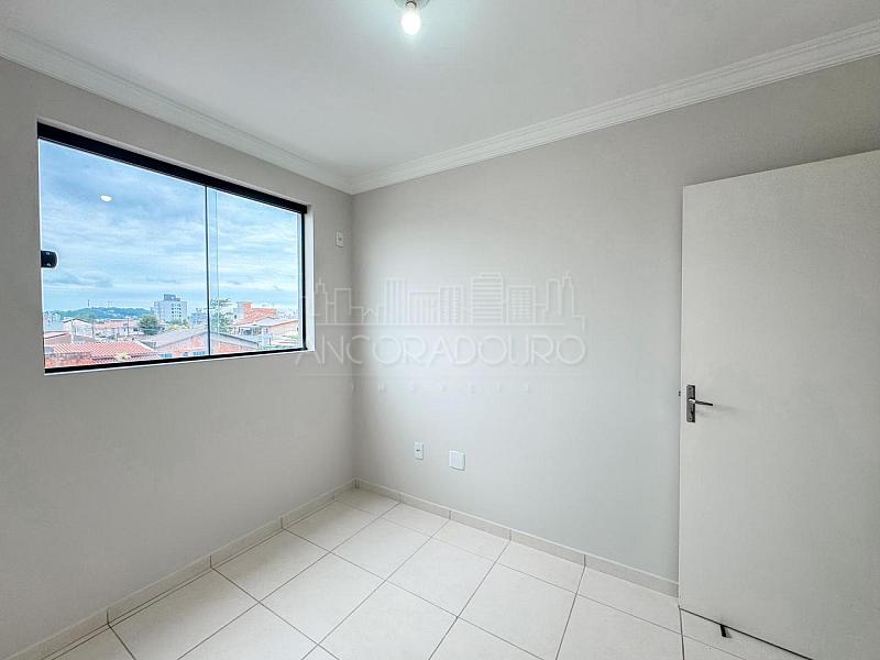 2 Dormitórios, vaga privativa, reformado, sacada com churrasqueira à carvão, Camboriú. — foto 10