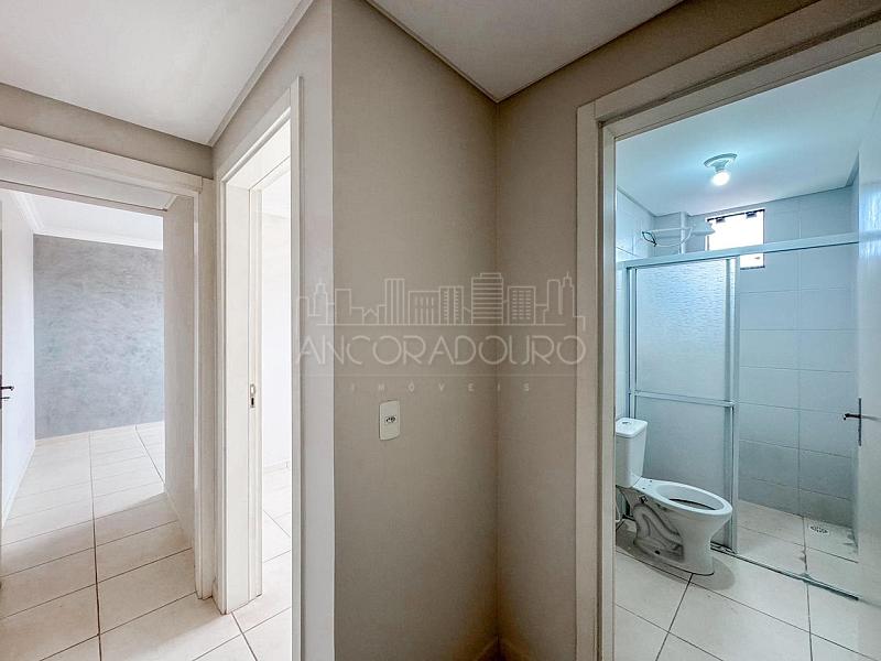 2 Dormitórios, vaga privativa, reformado, sacada com churrasqueira à carvão, Camboriú. — foto 11