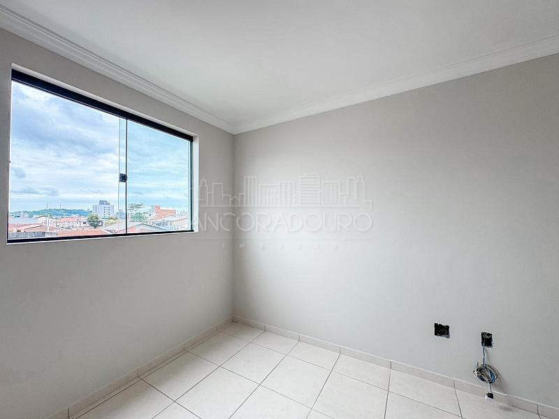 2 Dormitórios, vaga privativa, reformado, sacada com churrasqueira à carvão, Camboriú. — foto 12