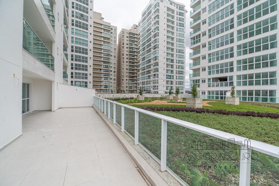 3 Suítes, Vista Mar, 2 Vaga garagem, 5000m² de área de lazer, Frente mar em Balneário Piçarras. — foto 29