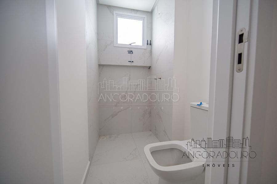 Frente mar, 4 Dormitórios (2 Suítes), 174m² área útil, 2 Vaga garagem, Balneário Piçarras. — foto 37