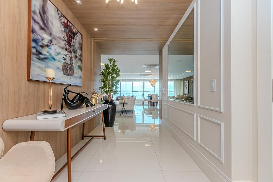 5 suítes, 6 vagas garagem, mobiliado, Vista privilegiada de frente para o mar em Balneário Camboriú. — foto 31