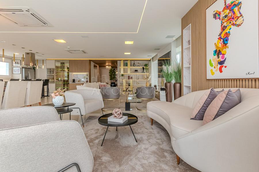 5 suítes, 6 vagas garagem, mobiliado, Vista privilegiada de frente para o mar em Balneário Camboriú. — foto 11