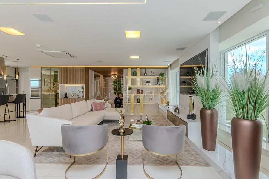 5 suítes, 6 vagas garagem, mobiliado, Vista privilegiada de frente para o mar em Balneário Camboriú. — foto 7