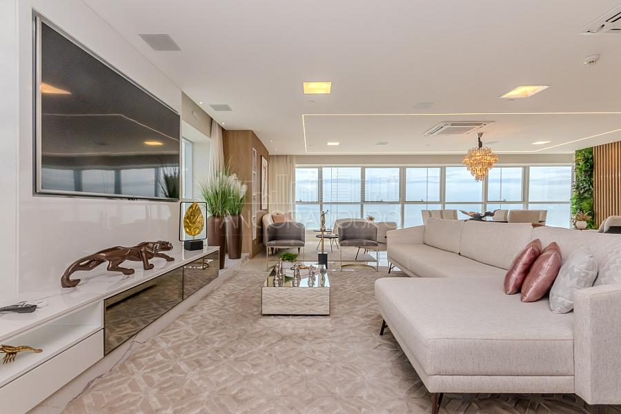 5 suítes, 6 vagas garagem, mobiliado, Vista privilegiada de frente para o mar em Balneário Camboriú. — foto 3