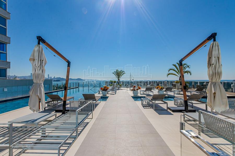 5 suítes, 6 vagas garagem, mobiliado, Vista privilegiada de frente para o mar em Balneário Camboriú. — foto 71