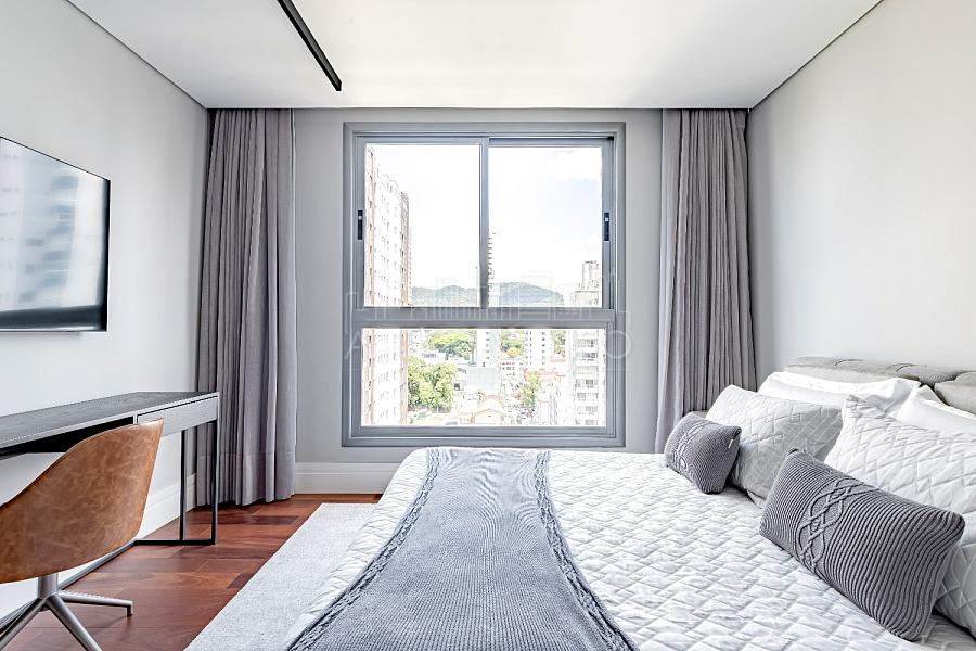 4 suítes, decorado, 4 vagas garagem, Avenida Atlântica em Balneário Camboriú — foto 61