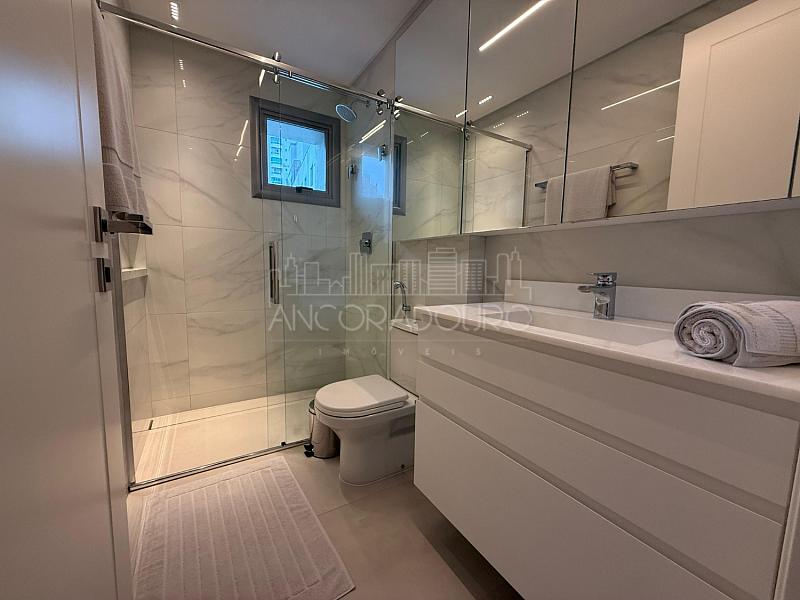 4 suítes, decorado, 4 vagas garagem, Avenida Atlântica em Balneário Camboriú — foto 106