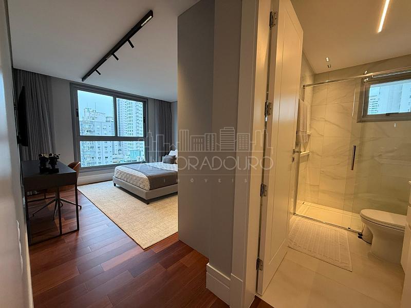 4 suítes, decorado, 4 vagas garagem, Avenida Atlântica em Balneário Camboriú — foto 107