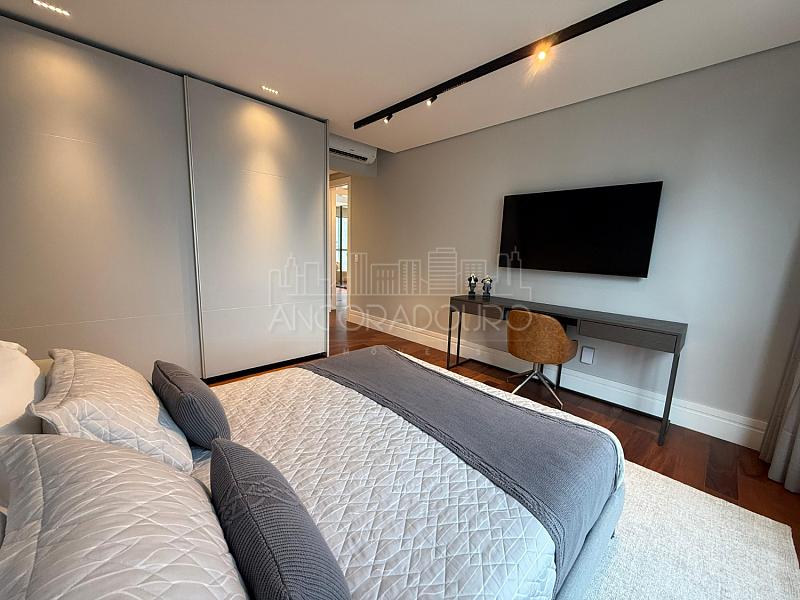 4 suítes, decorado, 4 vagas garagem, Avenida Atlântica em Balneário Camboriú — foto 102