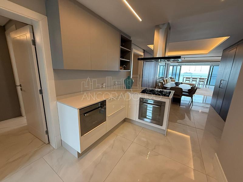 4 suítes, decorado, 4 vagas garagem, Avenida Atlântica em Balneário Camboriú — foto 76