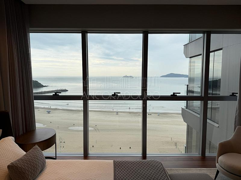 4 suítes, decorado, 4 vagas garagem, Avenida Atlântica em Balneário Camboriú — foto 90