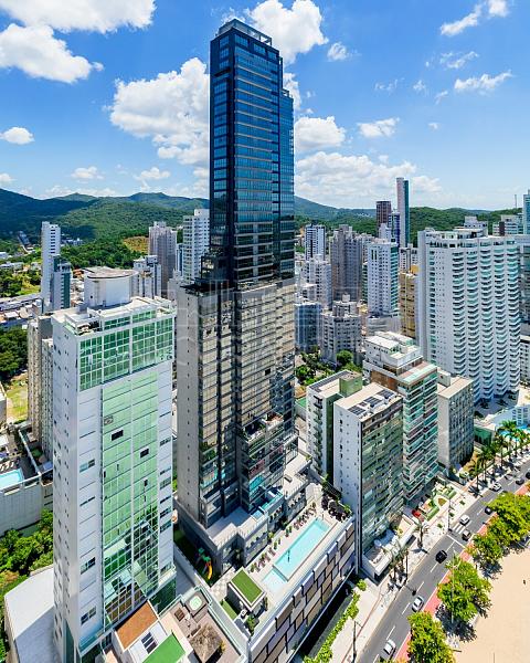 4 suítes, decorado, 4 vagas garagem, Avenida Atlântica em Balneário Camboriú — foto 9