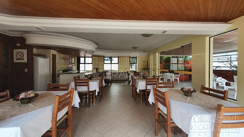 4 Dormitórios (1 suíte), Semi mobiliado, Avenida Brasil em Balneário Camboriú. — foto 28