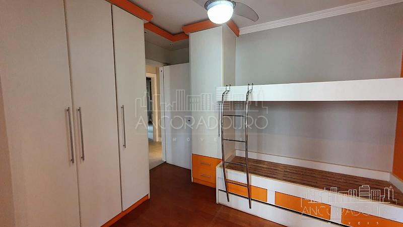 4 Dormitórios (1 suíte), Semi mobiliado, Avenida Brasil em Balneário Camboriú. — foto 14