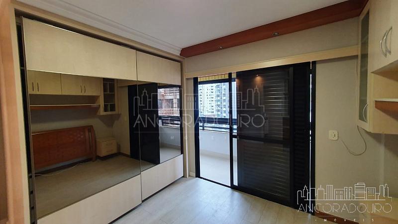 4 Dormitórios (1 suíte), Semi mobiliado, Avenida Brasil em Balneário Camboriú. — foto 16