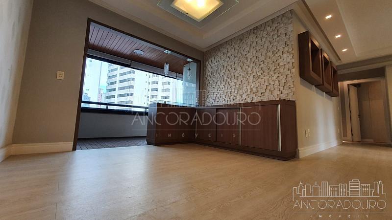 4 Dormitórios (1 suíte), Semi mobiliado, Avenida Brasil em Balneário Camboriú. — foto 7