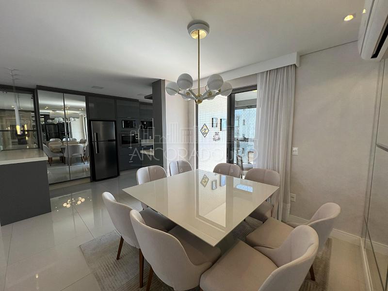 3 suítes, mobiliado, 3 vagas garagem, Avenida Brasil em Balneário Camboriú. — foto 23