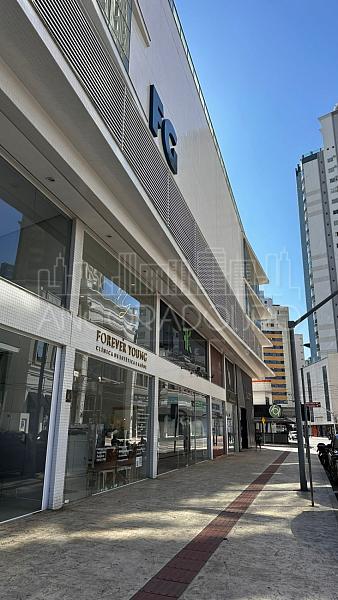 Sala comercial à venda, 155m2 área útil, 1 vaga de garagem privativa, poucos metros da Avenida Brasil em Balneário Camboriú. — foto 3