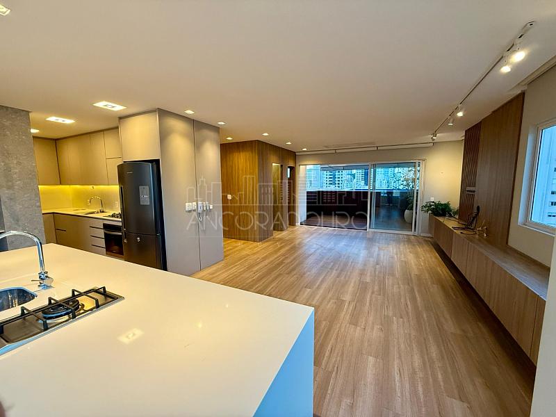 4 suítes, 3 vagas garagem, Centro de Balneário Camboriú. — foto 7