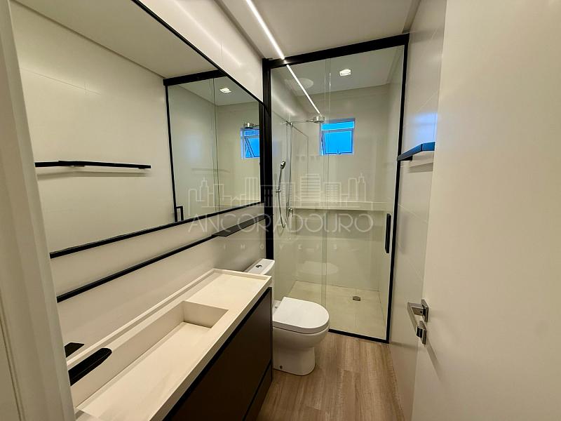 4 suítes, 3 vagas garagem, Centro de Balneário Camboriú. — foto 10