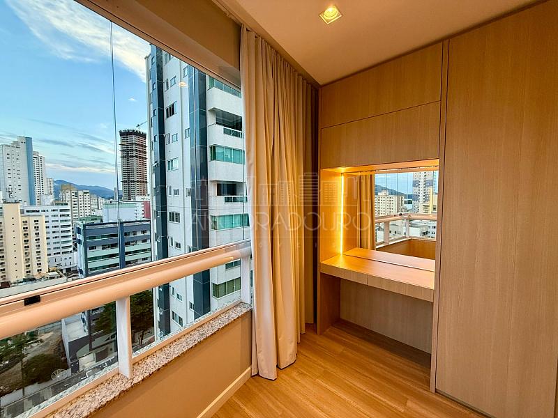 4 suítes, 3 vagas garagem, Centro de Balneário Camboriú. — foto 19