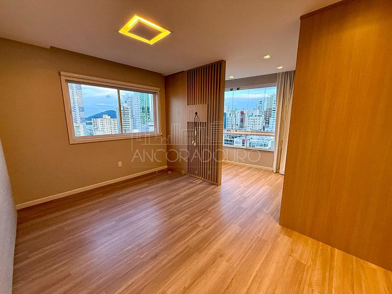 4 suítes, 3 vagas garagem, Centro de Balneário Camboriú. — foto 20