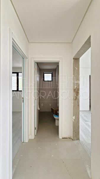 2 Dormitórios (1 Suíte), 1 vaga privativa, andar alto em Itajaí. — foto 8