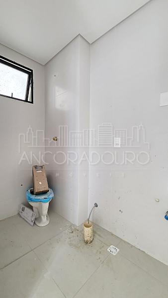 2 Dormitórios (1 Suíte), 1 vaga privativa, andar alto em Itajaí. — foto 11