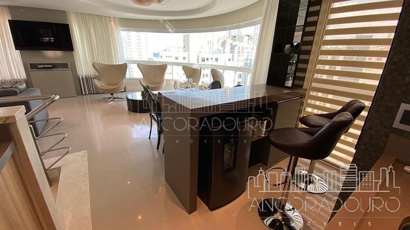 Cobertura Duplex: 4 suítes (1 máster), Mobiliado, 3 vagas garagem, Piscina privativa, Centro de Balneário Camboriú. — foto 19