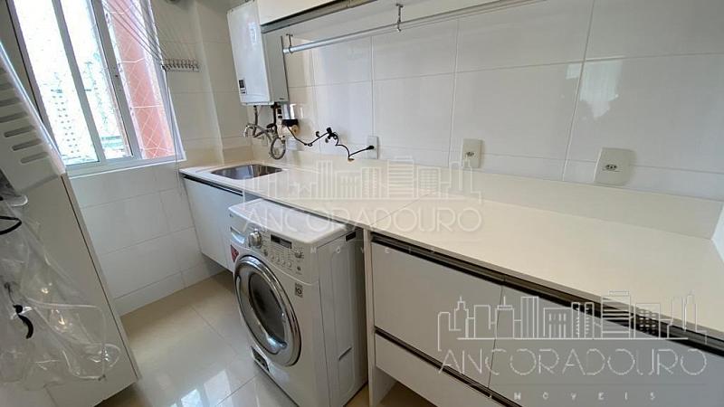 Cobertura Duplex: 4 suítes (1 máster), Mobiliado, 3 vagas garagem, Piscina privativa, Centro de Balneário Camboriú. — foto 13