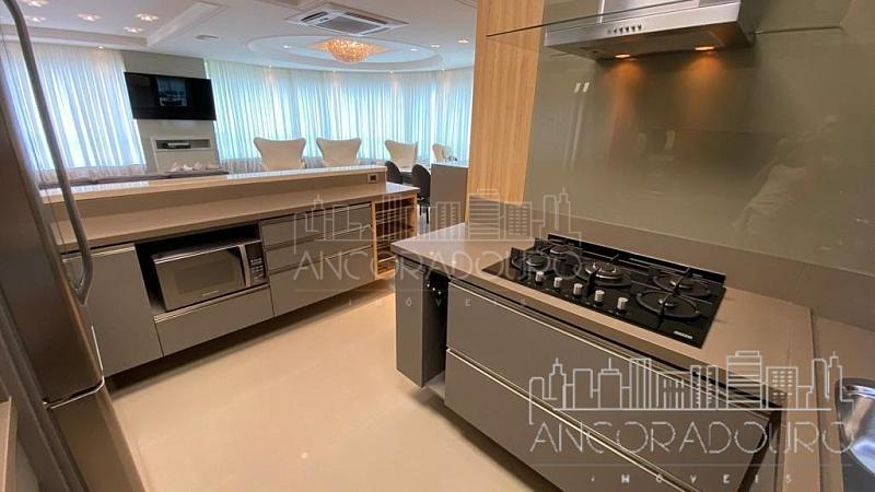 Cobertura Duplex: 4 suítes (1 máster), Mobiliado, 3 vagas garagem, Piscina privativa, Centro de Balneário Camboriú. — foto 12