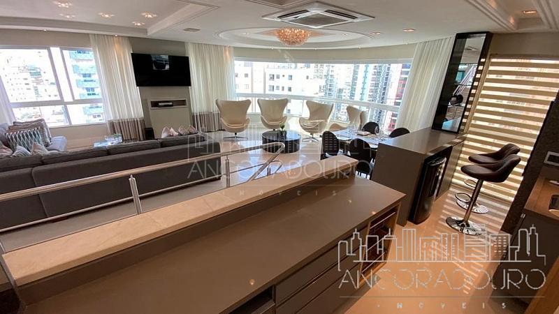 Cobertura Duplex: 4 suítes (1 máster), Mobiliado, 3 vagas garagem, Piscina privativa, Centro de Balneário Camboriú. — foto 15