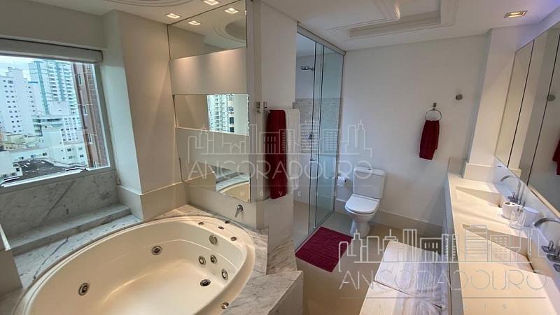 Cobertura Duplex: 4 suítes (1 máster), Mobiliado, 3 vagas garagem, Piscina privativa, Centro de Balneário Camboriú. — foto 33