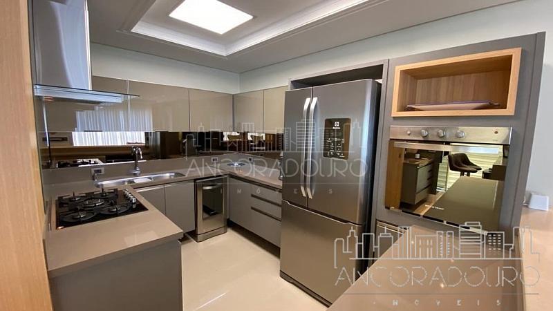 Cobertura Duplex: 4 suítes (1 máster), Mobiliado, 3 vagas garagem, Piscina privativa, Centro de Balneário Camboriú. — foto 11