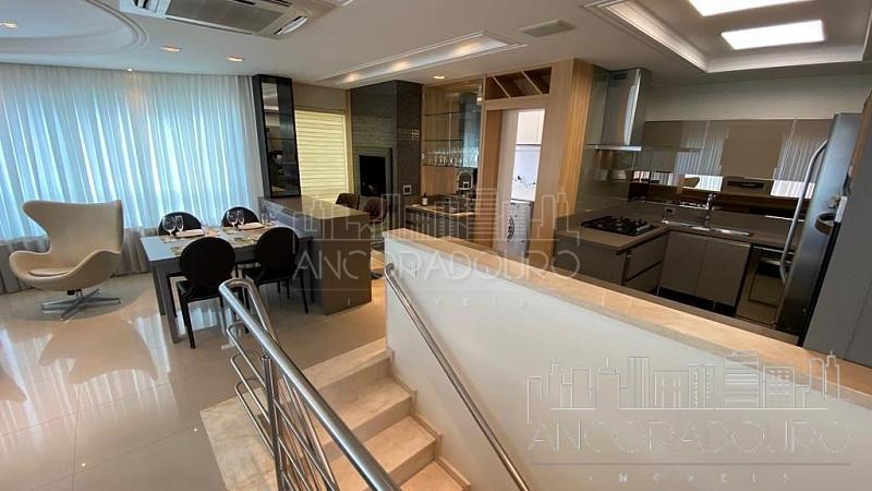 Cobertura Duplex: 4 suítes (1 máster), Mobiliado, 3 vagas garagem, Piscina privativa, Centro de Balneário Camboriú. — foto 9