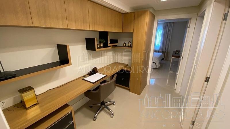 Cobertura Duplex: 4 suítes (1 máster), Mobiliado, 3 vagas garagem, Piscina privativa, Centro de Balneário Camboriú. — foto 27