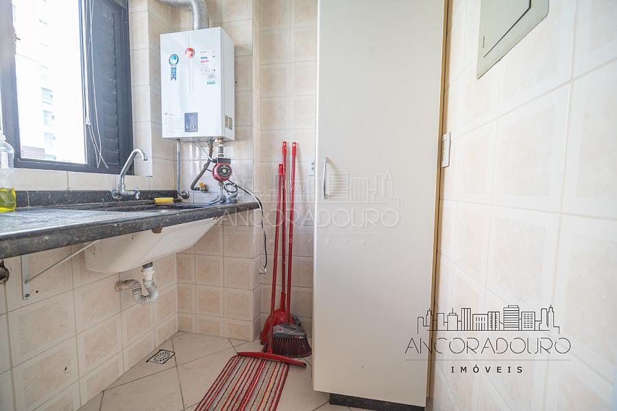 Apartamento andar alto, vista mar, 3 dormitórios (1 suíte), 1 vaga garagem, Balneário Camboriú — foto 12